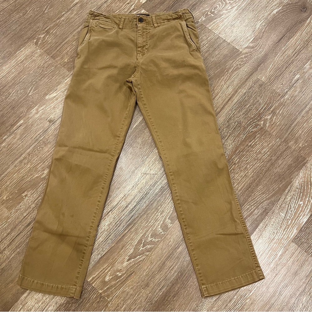 American Eagle Khaki’s 30X32